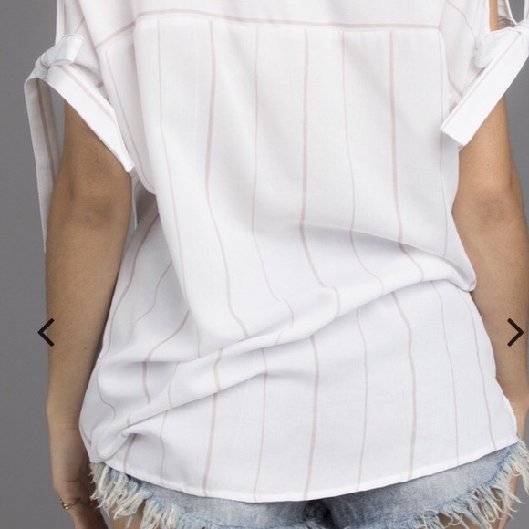 Open Shoulder Striped Top - Picture 4 of 4